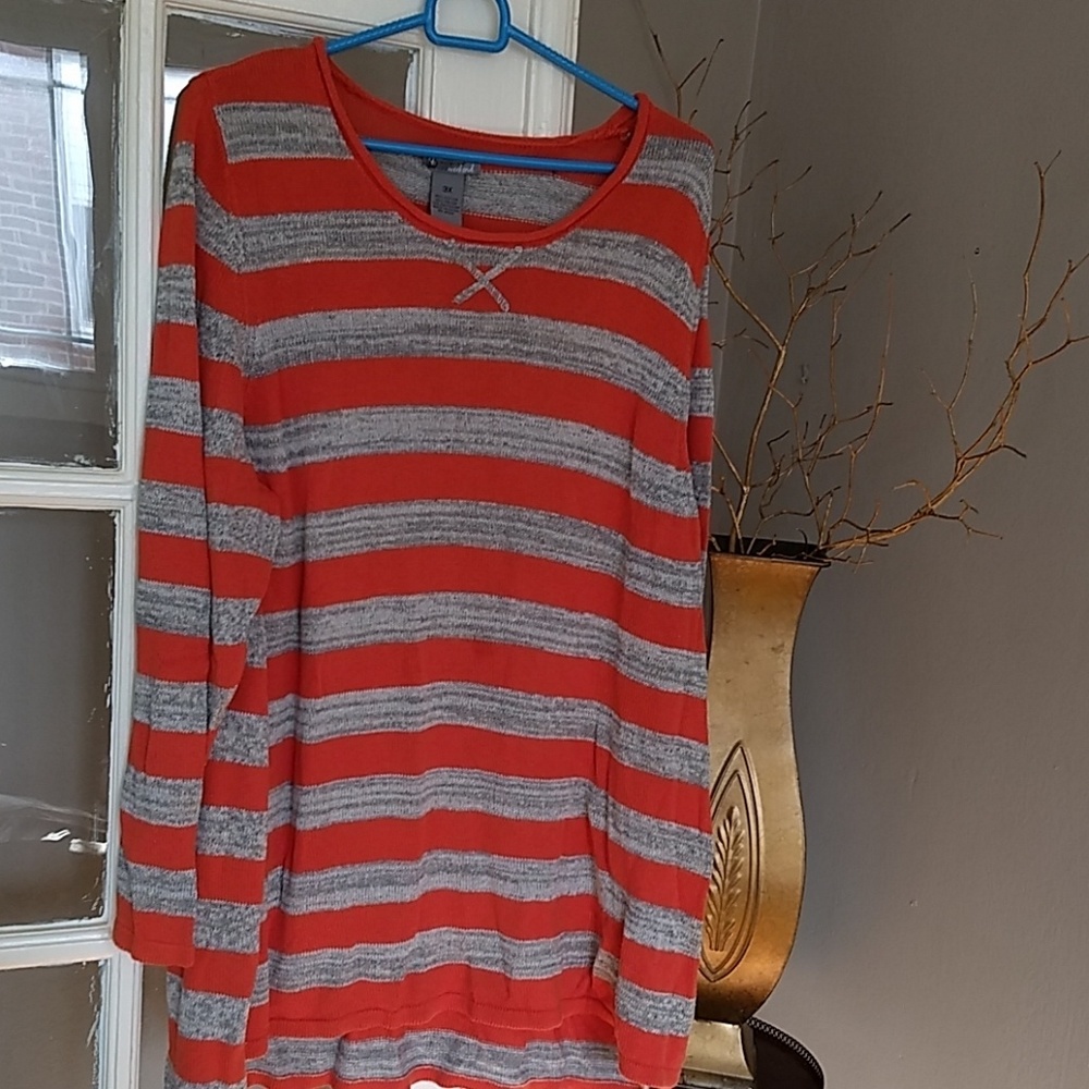 Lightweight sweater tunic